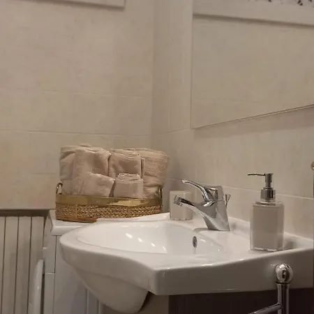 Corte Collina Bilo 28 * Costermano